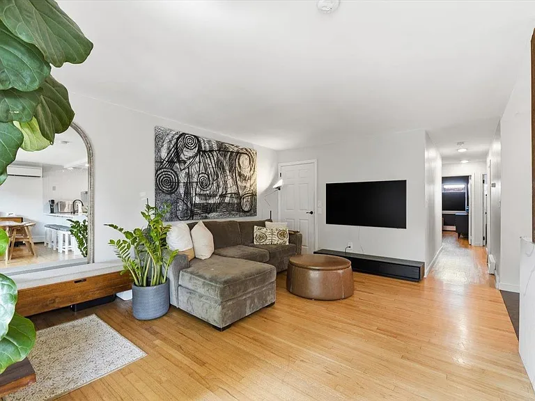 59 Hauxhurst Ave #1 — Photo 13