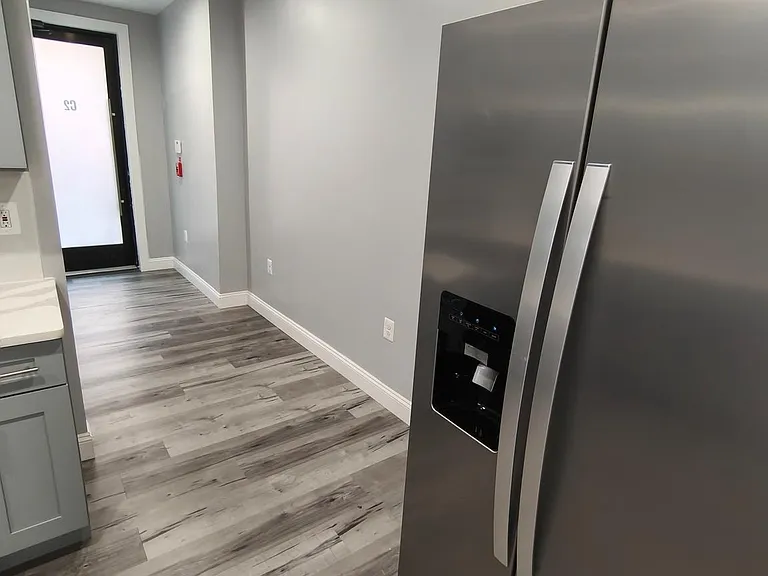 700 N Marshall St #8-C2 — Photo 9