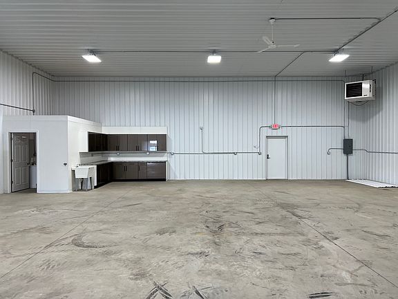 2nd image of 4501 Airport Dr Unit 301