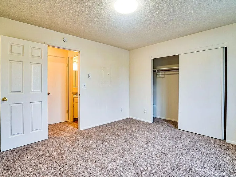 Maple Terrace Apartments — Photo 23