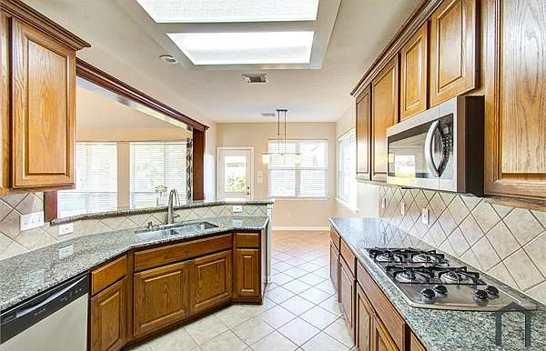 6607 Boxwood Brg #1 — Photo 42