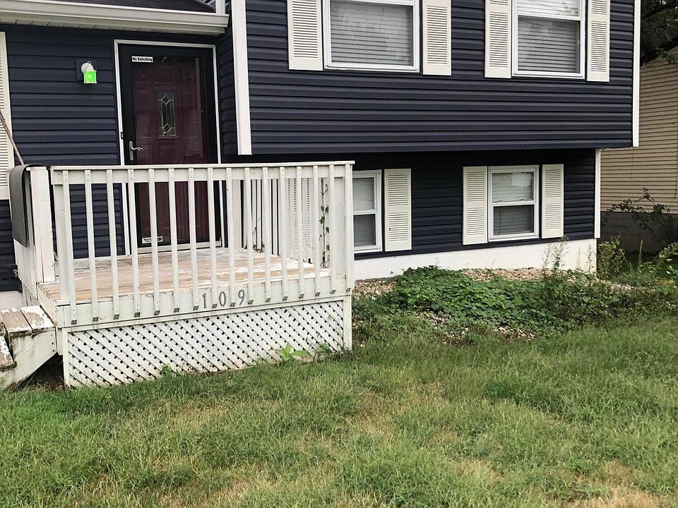 1st image of 109 Crystal Lake Dr