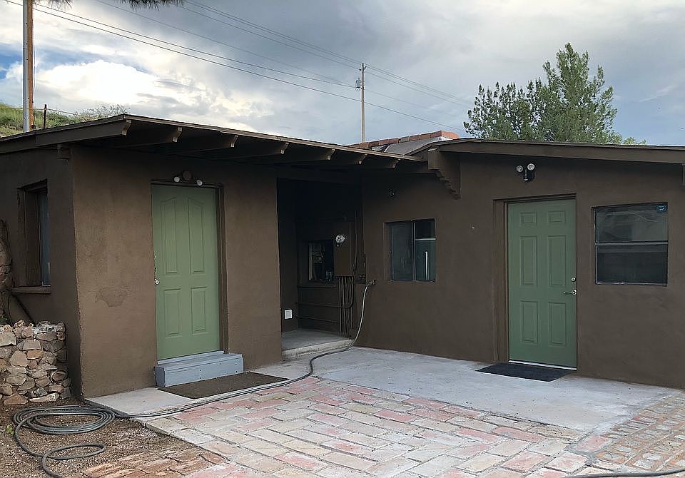 Side house and laundry area
