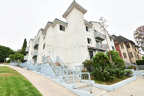 140 N Commonwealth Ave Photo 1