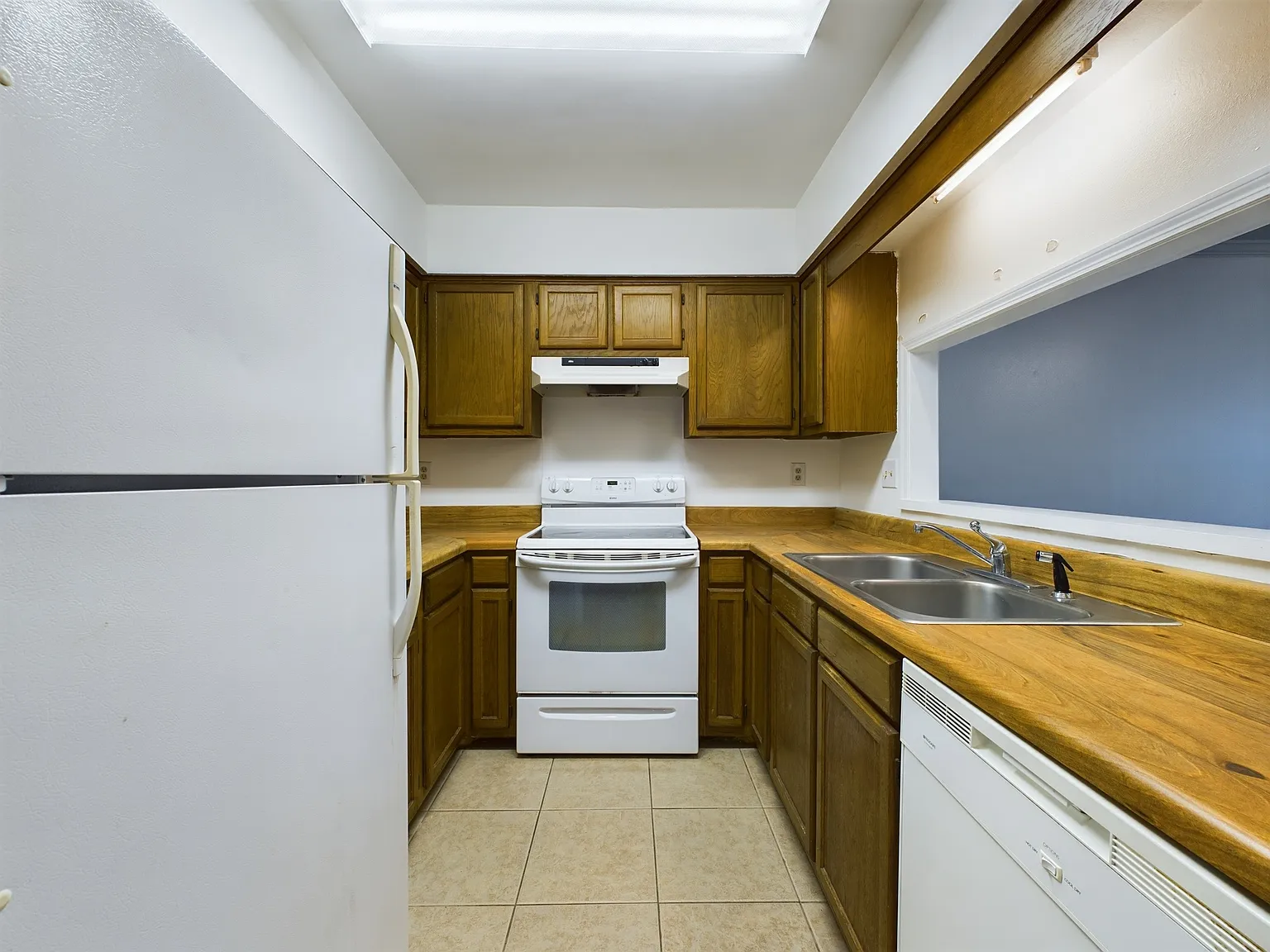 3150 Belle Meade — Photo 4