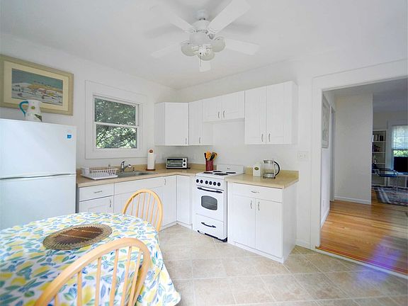 2nd image of 115 Eastside Ave #A