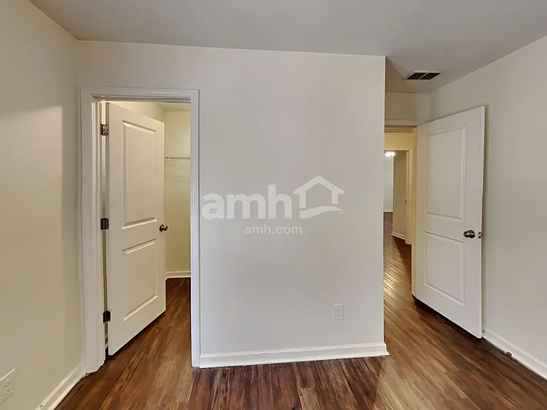 138 Ellen Glen Way — Photo 15