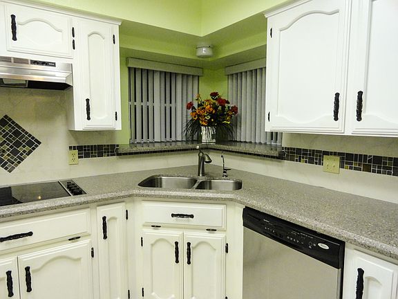 3rd image of 425 Belinda Dr