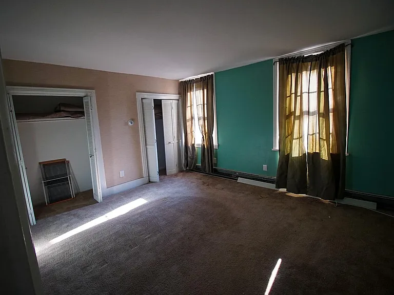 32 Market St — Photo 11