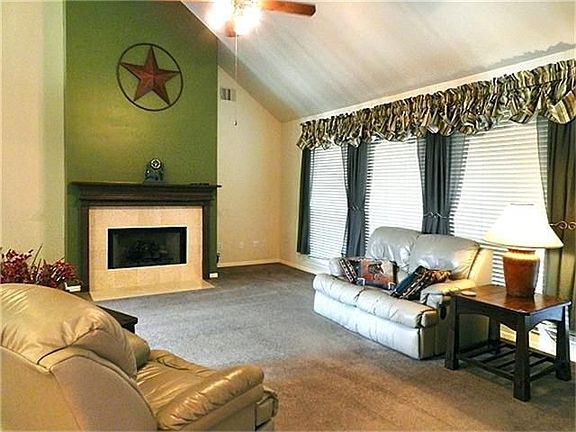 5th image of 13406 Tallow Glen Ln