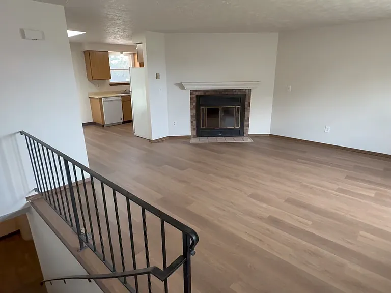 5401 N Crestline St #A — Photo 15