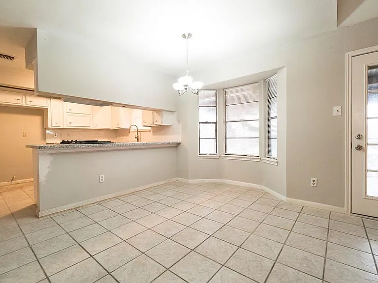 18746 Wood Glen Ln — Photo 22