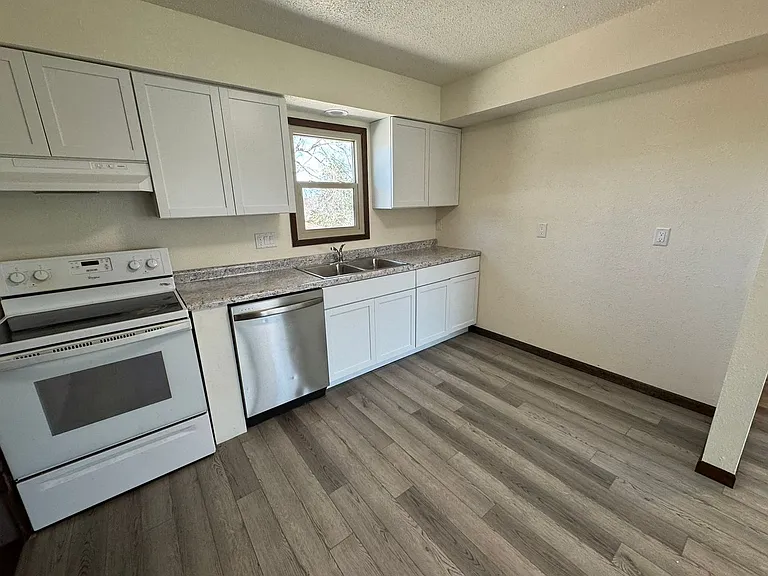 4415 Toronto St #2 — Photo 9