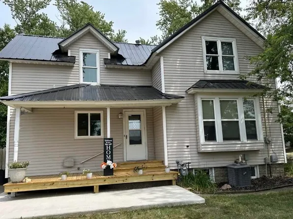 6393 Adams St, Zeeland, MI 49464