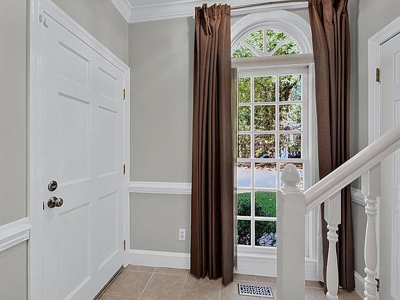 5th image of 11913 Eagle Bluff Cir