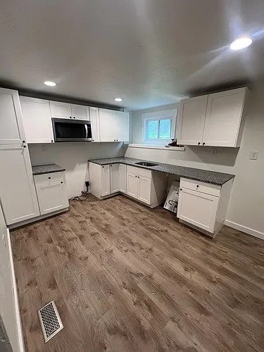 313 Brown Ave Photo 1