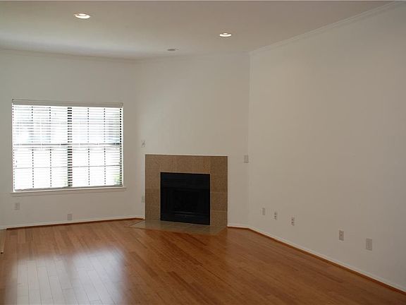4th image of 4203 Holland Ave APT 1