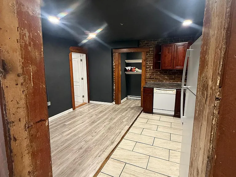 24 Marshall Ave #3 — Photo 6