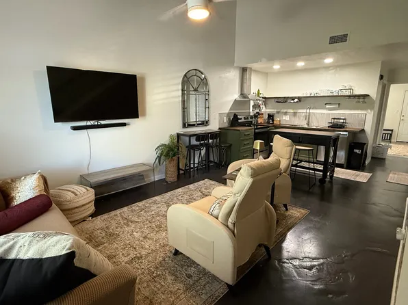 301 S Lipona Rd APT 8, Tallahassee, FL 32304