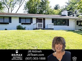 206 Sheldon Dr, Centerville, OH 45459