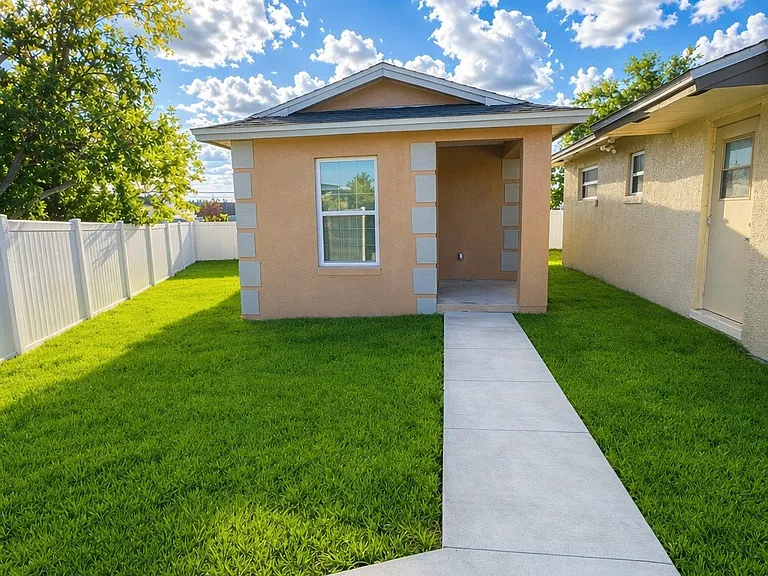 7204 Plantain Dr — Photo 3