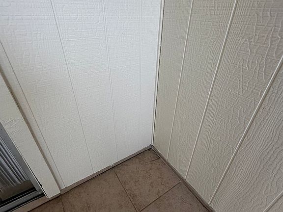 5th image of 1837 North St #41F7A7681