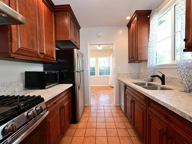 1519 Huntington Dr #A — Photo 48
