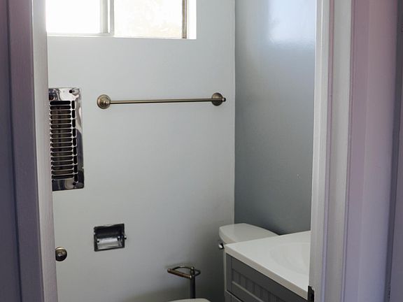 5th image of 919 N Harper Ave APT 16