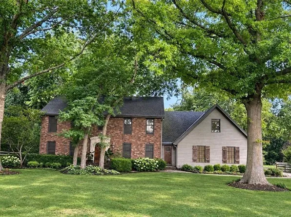14900 S Rosehill Rd, Olathe, KS 66062