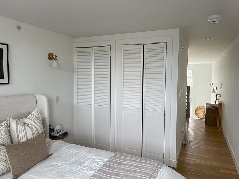 15 W River St #3C — Photo 8