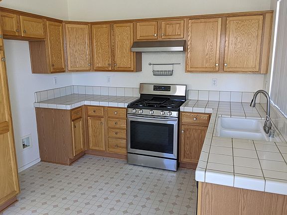 5th image of 1396 Tallac Ln