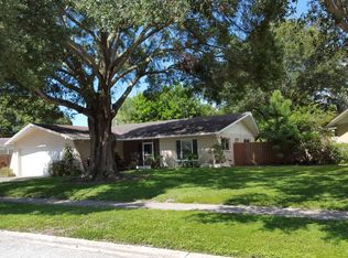 5681 Dunfries St N, Saint Petersburg, FL 33709