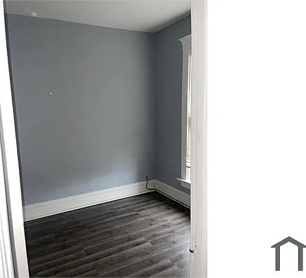 3 bed, $1,950 — Photo 2