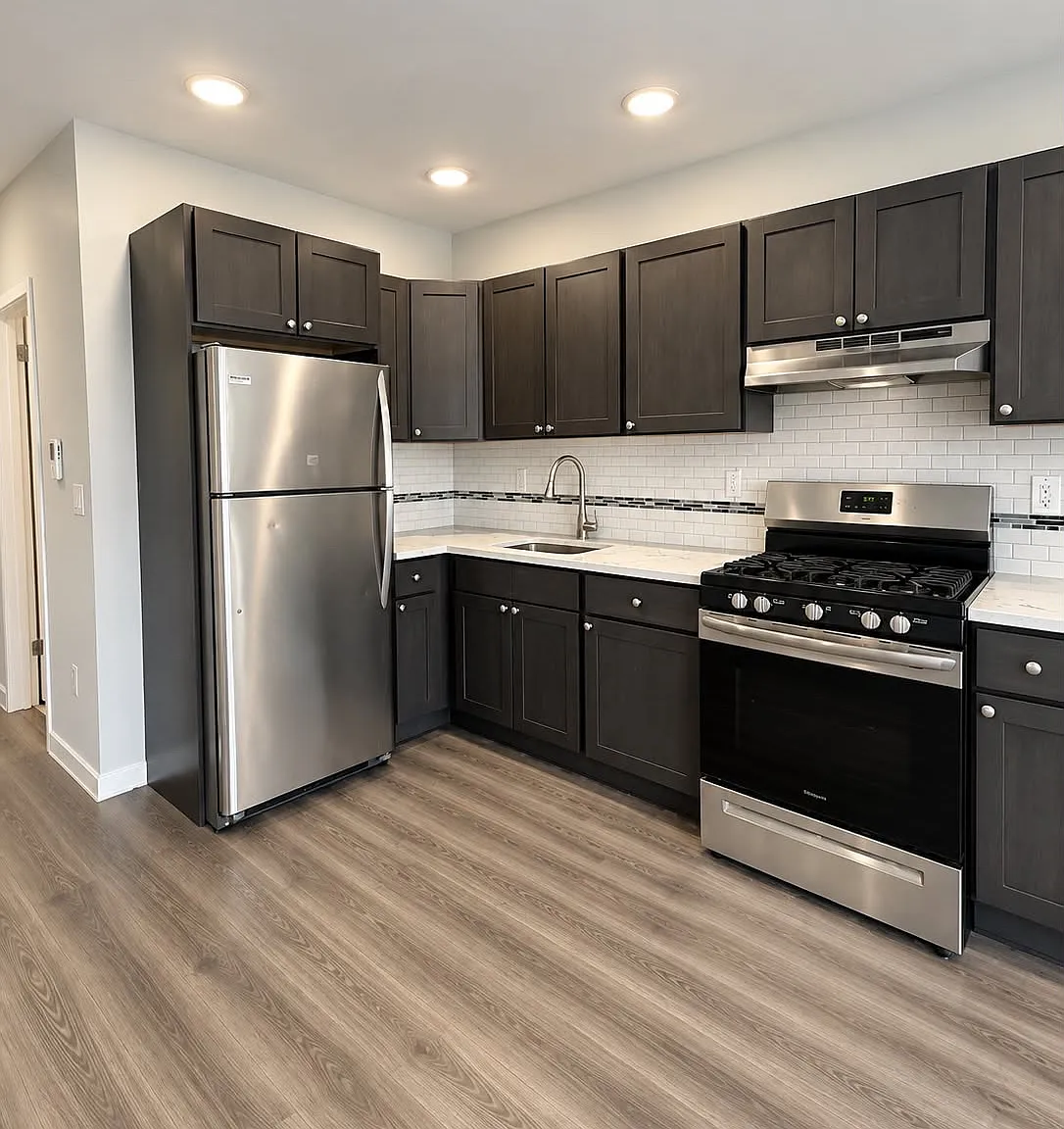 Studio, $1,472 — Photo 2