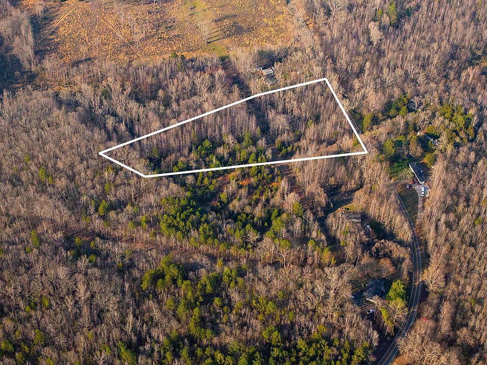 2nd image of 335 Latimer Mill Rd