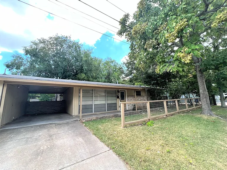 5011 Finley Dr — Photo 2