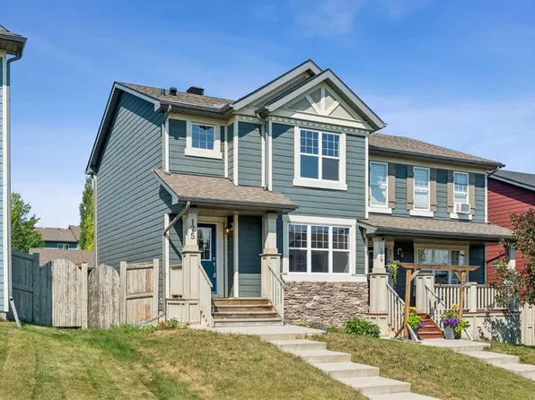 175 E Panamount Way NW, Calgary, AB T3K 0S8