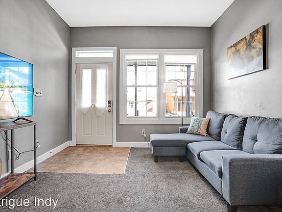 3rd image of 834 Camp St #10973037