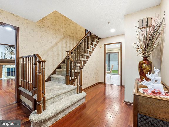 3rd image of 2 Carlton Rd