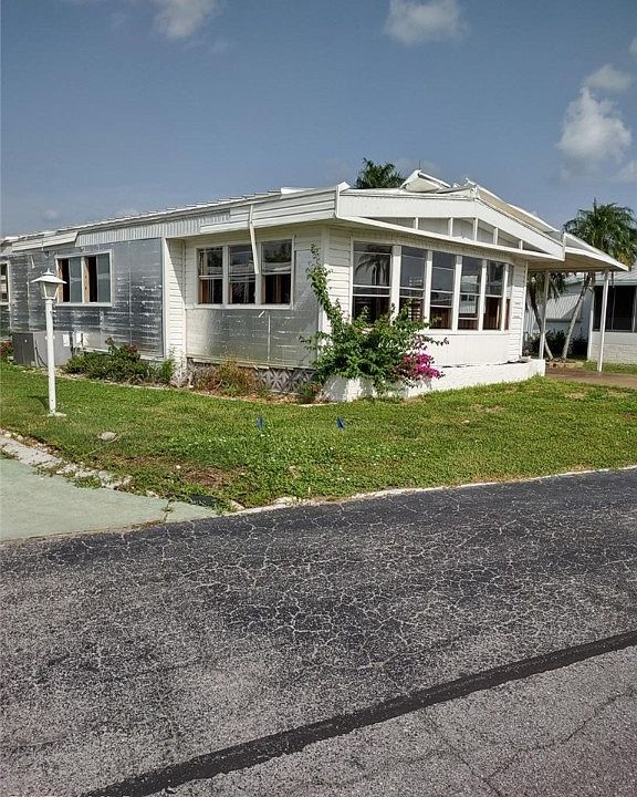 2nd image of 330 Rosa Lee Ave SW