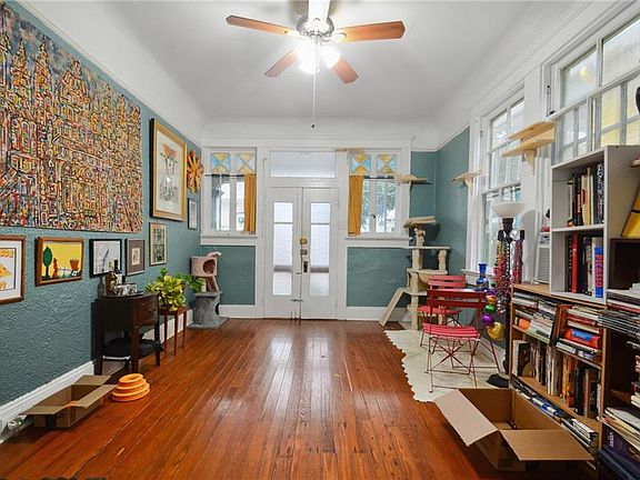4th image of 846-48 Roosevelt Pl