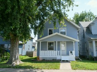 911 A Ave NW, Cedar Rapids, IA 52405