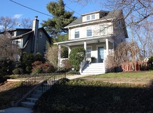9 Lincoln Pl, Maplewood, NJ 07040