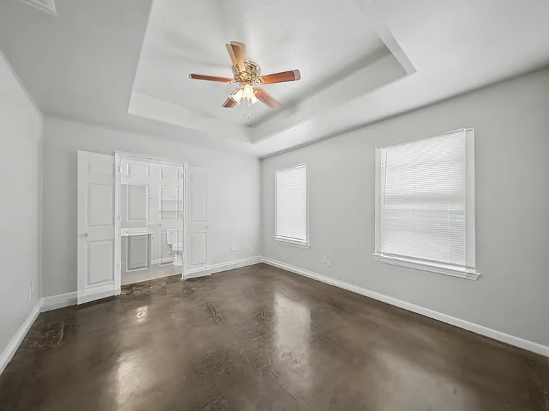 1202 Frio St — Photo 11