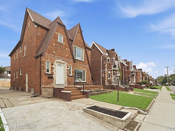 3rd image of 17527 Stoepel St