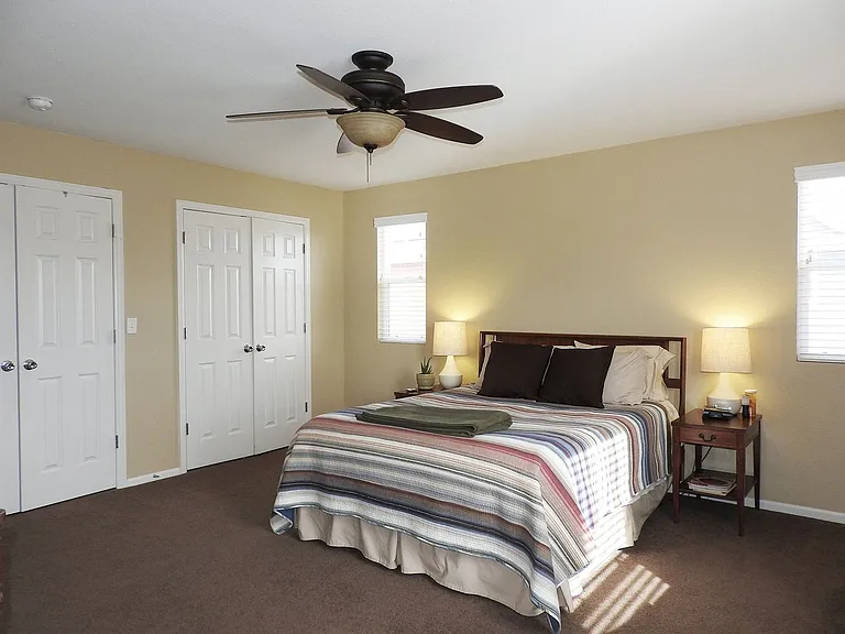 3595 Akron St — Photo 10