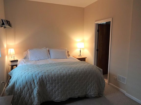 5th image of 1633 N Western Ave APT 1S