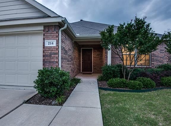 2nd image of 214 Lavaca Dr