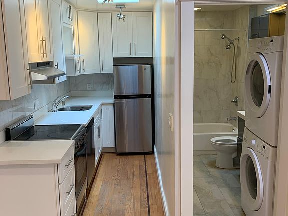 4th image of 115 Sanchez St APT B
