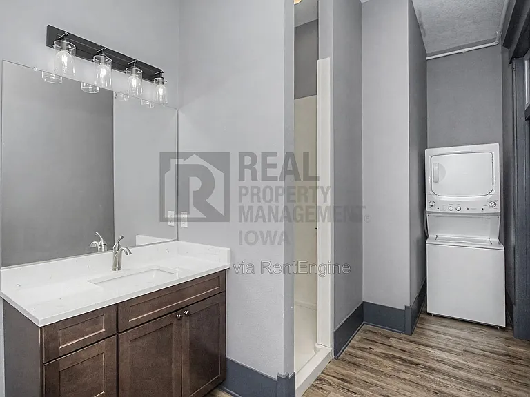 1214 2nd St #8 — Photo 12
